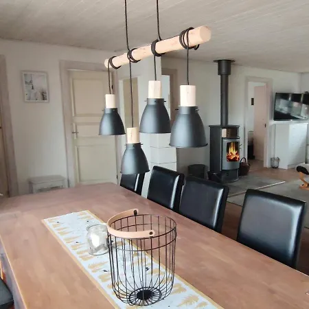 Сasa de vacaciones Modern Holiday Home With Garden In Fan