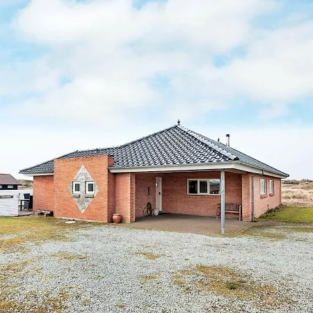 Modern Holiday Home With Garden In Fan Sønderho